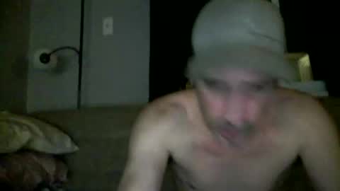 Snapshot of fouraide42 chatting on February 21, 2025, 7:23 am fouraide42 online show from February 21, 2025, 7:23 am