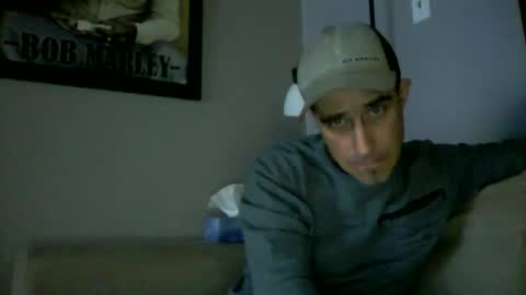 Snapshot of fouraide42 chatting on March 9, 2025, 5:00 am fouraide42 online show from March 9, 2025, 5:00 am