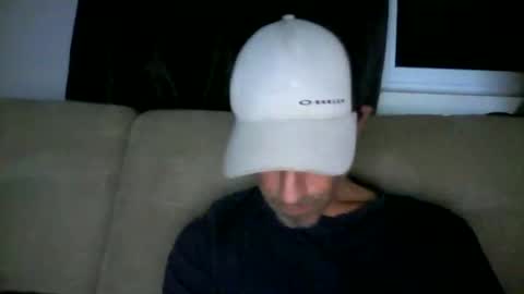 Snapshot of fouraide42 chatting on November 21, 2025, 8:57 am fouraide42 online show from November 21, 2025, 8:57 am