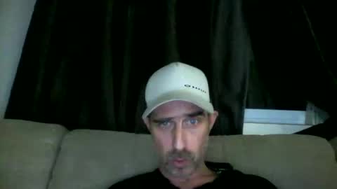 fouraide42 online show from January 6, 2026, 4:05 am