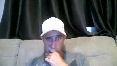 fouraide42 online show from March 10, 2026, 5:34 am