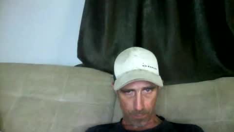 Snapshot of fouraide42 chatting on June 1, 2026, 6:37 am fouraide42 online show from June 1, 2026, 6:37 am