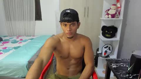 Snapshot of fox_evans chatting on November 4, 2025, 8:19 pm Fox online show from November 4, 2025, 8:19 pm