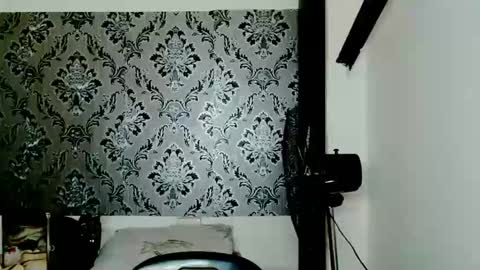 fox_off2 online show from November 22, 2025, 7:35 pm