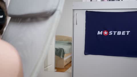 CUSTOM PHOTOS AND VIDEOS -  online show from December 20, 2024, 12:16 pm