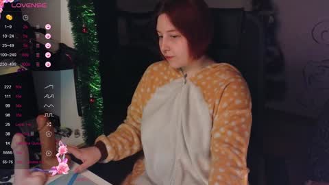 Snapshot of foxgirlandmerguis chatting on December 3, 2024, 1:54 pm Belinda online show from December 3, 2024, 1:54 pm