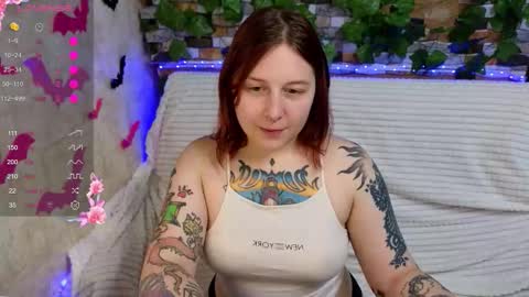 Snapshot of foxgirlandmerguis chatting on October 25, 2025, 12:02 pm Belinda online show from October 25, 2025, 12:02 pm