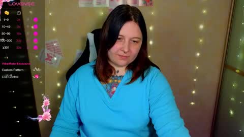 Snapshot of foxgirlandmerguis chatting on May 16, 2026, 7:27 am Belinda online show from May 16, 2026, 7:27 am