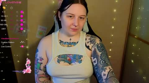 Snapshot of foxgirlandmerguis chatting on May 23, 2026, 6:40 am Belinda online show from May 23, 2026, 6:40 am