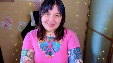 Snapshot of foxgirlandmerguis chatting on July 4, 2026, 7:14 am Belinda online show from July 4, 2026, 7:14 am