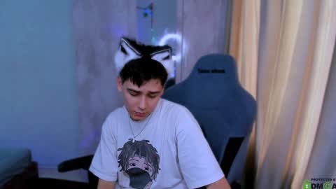 Snapshot of foxicfu chatting on February 4, 2025, 6:46 am Foxicfu online show from February 4, 2025, 6:46 am