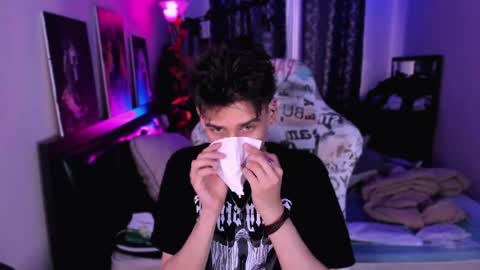 Foxicfu online show from June 6, 2026, 1:27 pm