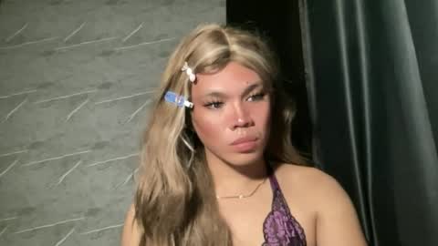 Snapshot of foxli_xx chatting on June 23, 2026, 1:25 am KITTY online show from June 23, 2026, 1:25 am