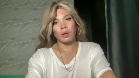 Snapshot of foxli_xx chatting on June 25, 2026, 2:10 pm KITTY online show from June 25, 2026, 2:10 pm