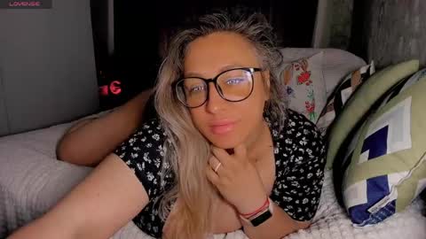 Snapshot of foxxxy__lady chatting on May 23, 2026, 5:23 am Kris online show from May 23, 2026, 5:23 am