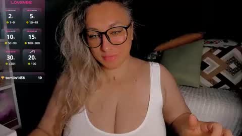Snapshot of foxxxy__lady chatting on June 14, 2026, 2:57 am Kris online show from June 14, 2026, 2:57 am