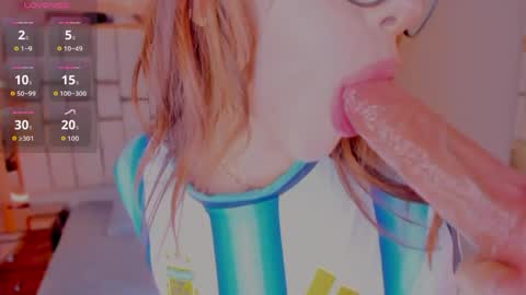 Snapshot of foxxxypink chatting on May 30, 2026, 8:06 pm fox with 3 xs online show from May 30, 2026, 8:06 pm