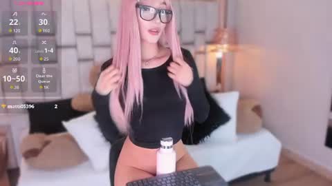 Snapshot of foxxxypink chatting on June 19, 2026, 7:50 pm fox with 3 xs online show from June 19, 2026, 7:50 pm