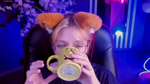 Snapshot of foxxxypolly chatting on May 27, 2026, 5:59 am Polly online show from May 27, 2026, 5:59 am