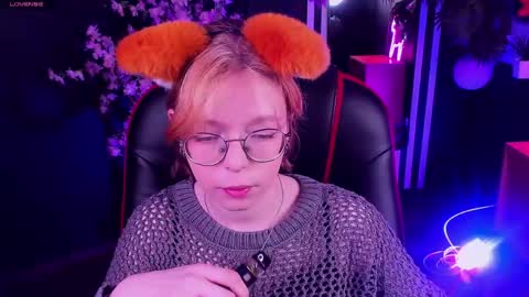 Snapshot of foxxxypolly chatting on June 1, 2026, 5:20 am Polly online show from June 1, 2026, 5:20 am