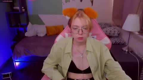 Snapshot of foxxxypolly chatting on June 20, 2026, 5:54 am Polly online show from June 20, 2026, 5:54 am