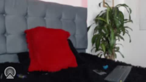 Snapshot of foxxy_angel chatting on July 17, 2026, 8:35 pm Santi online show from July 17, 2026, 8:35 pm