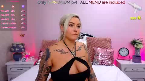 Snapshot of foxxyclarise chatting on July 28, 2026, 8:52 pm Clarise online show from July 28, 2026, 8:52 pm