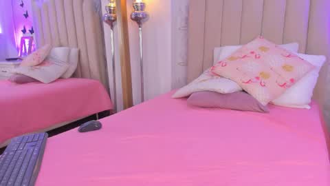 Snapshot of foxy200__ chatting on June 2, 2026, 6:21 pm Foxy online show from June 2, 2026, 6:21 pm