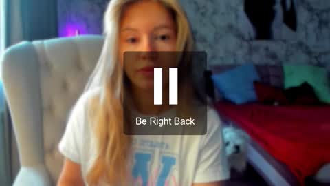 Snapshot of foxy_blond chatting on March 25, 2026, 12:49 am Foxy online show from March 25, 2026, 12:49 am