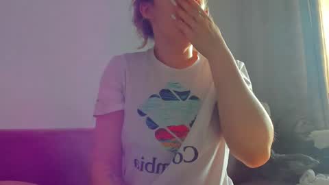 Snapshot of foxy_blond chatting on May 1, 2026, 12:15 am Foxy online show from May 1, 2026, 12:15 am