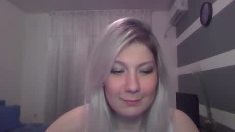 foxy_bright online show from March 17, 2026, 7:06 pm