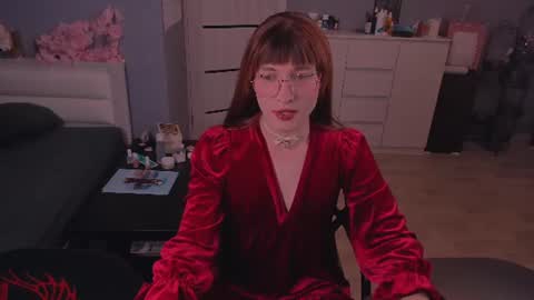 Snapshot of foxy_jpg chatting on July 5, 2026, 9:44 pm Sue online show from July 5, 2026, 9:44 pm
