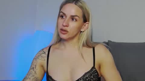 Foxy Kimmi online show from May 1, 2026, 6:29 am