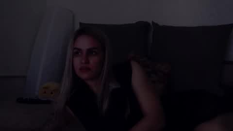 Snapshot of foxy_kimmi chatting on May 19, 2026, 5:58 am Foxy Kimmi online show from May 19, 2026, 5:58 am
