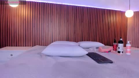 foxy_kylie online show from March 10, 2026, 8:14 pm