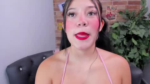 Snapshot of foxy_loren chatting on June 10, 2026, 11:09 am Loren online show from June 10, 2026, 11:09 am