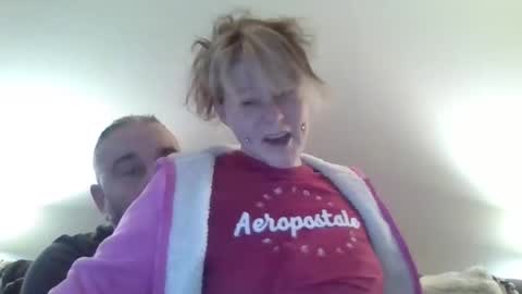 Snapshot of foxyfang chatting on December 18, 2025, 2:12 pm foxyfang online show from December 18, 2025, 2:12 pm