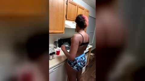 foxygoddess18 online show from May 3, 2026, 12:27 am