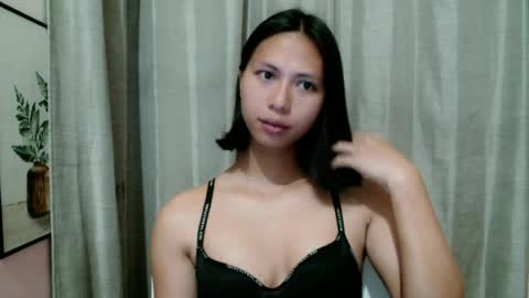 Snapshot of foxylicious_danielax chatting on June 25, 2026, 12:32 am Daniela online show from June 25, 2026, 12:32 am
