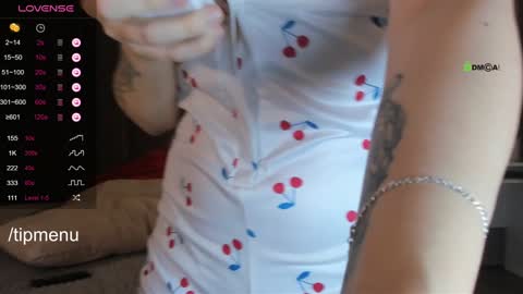 Snapshot of foxylovesyou chatting on January 31, 2025, 1:02 pm foxylovesyou online show from January 31, 2025, 1:02 pm