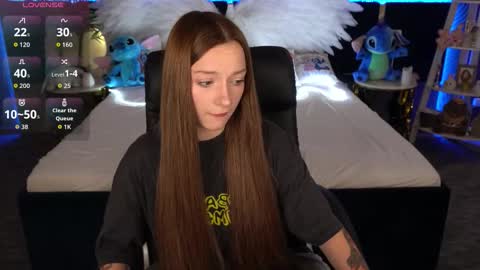 Maya online show from October 23, 2025, 1:21 pm