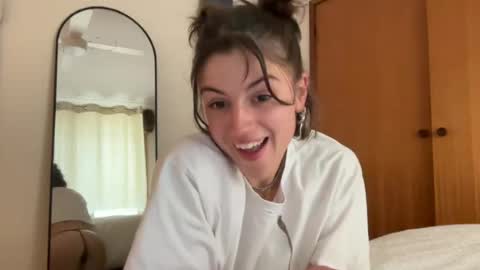 Snapshot of foxyone01 chatting on June 18, 2026, 2:34 am Miss Foxy online show from June 18, 2026, 2:34 am