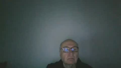 Snapshot of fra94 chatting on December 9, 2024, 3:11 pm fra94 online show from December 9, 2024, 3:11 pm