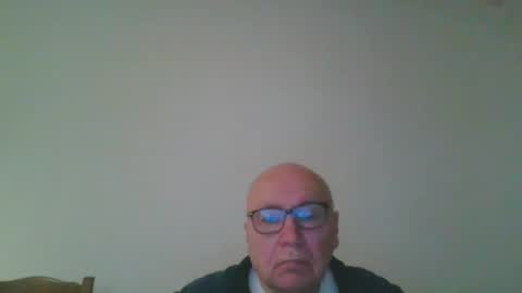 Snapshot of fra94 chatting on December 24, 2024, 4:40 pm fra94 online show from December 24, 2024, 4:40 pm