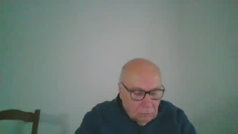 Snapshot of fra94 chatting on November 9, 2025, 2:26 pm fra94 online show from November 9, 2025, 2:26 pm