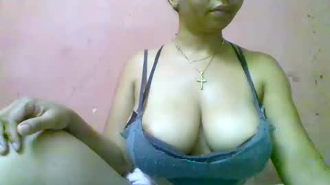 fracisca2204 online show from November 16, 2025, 11:38 am