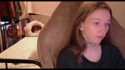 Snapshot of fran_bow chatting on May 12, 2026, 1:19 pm fran_bow online show from May 12, 2026, 1:19 pm