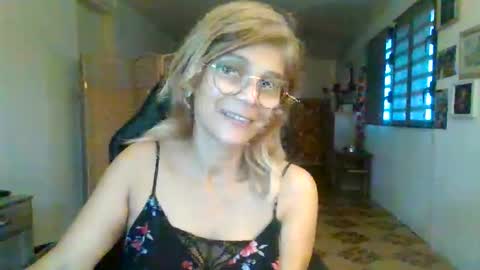 francelune online show from February 5, 2026, 1:49 pm