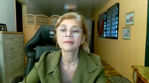 francelune online show from May 13, 2026, 1:41 pm