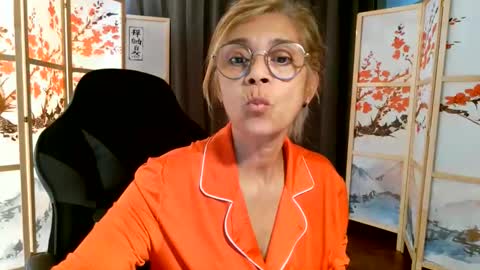 francelune online show from June 10, 2026, 3:33 pm